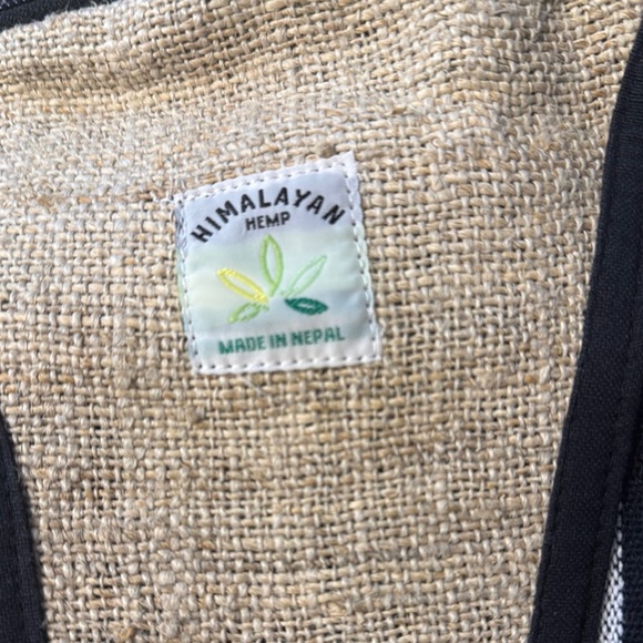 Himalayan Hemp Backpack - Picture 2 of 7